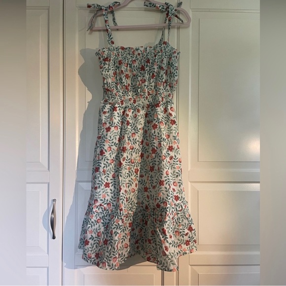 Taylor Smocked Dress by Draper James in Strawberry Fields New with Tags - Picture 5 of 8